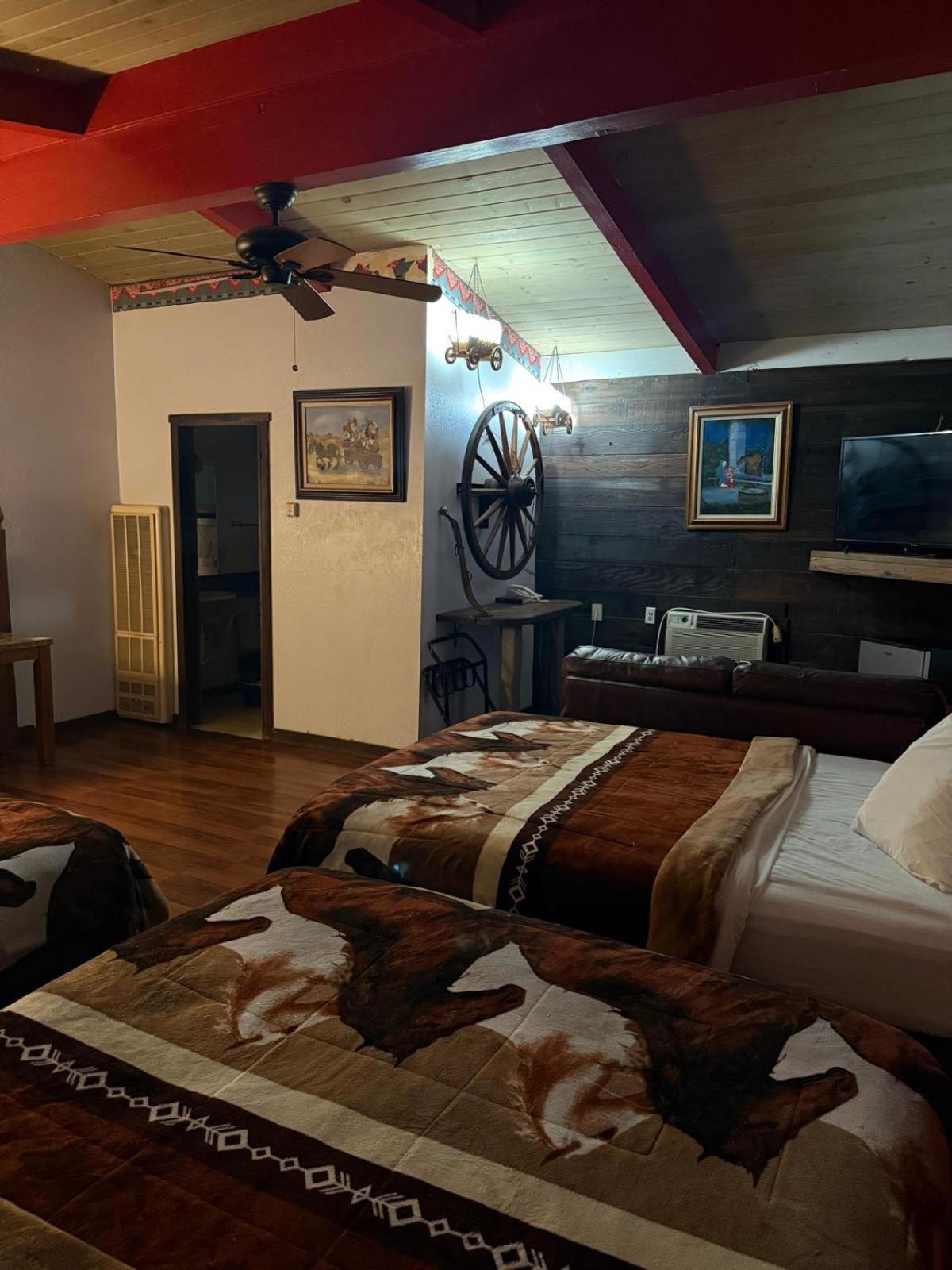 Cinderella Motel Hollister Εξωτερικό φωτογραφία