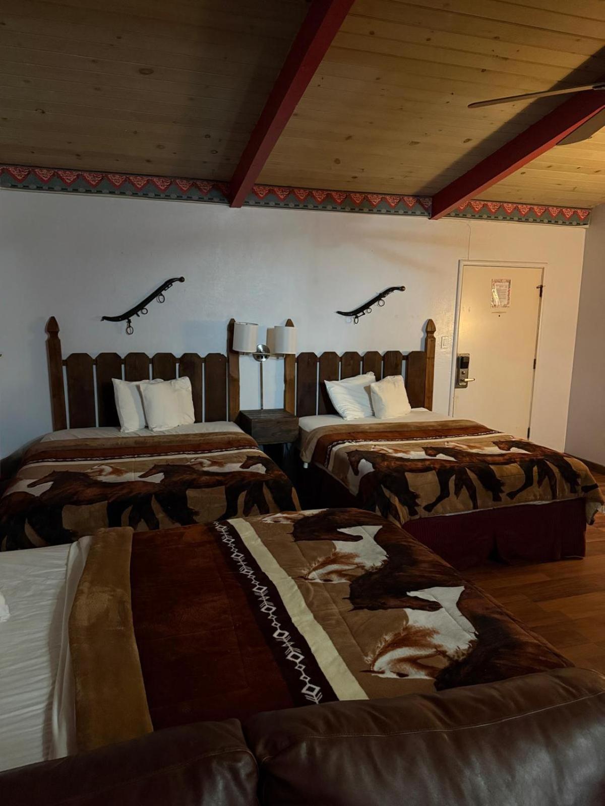 Cinderella Motel Hollister Εξωτερικό φωτογραφία