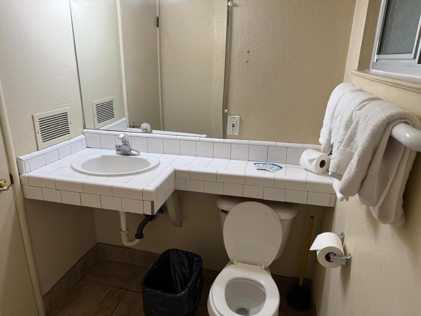 Cinderella Motel Hollister Εξωτερικό φωτογραφία