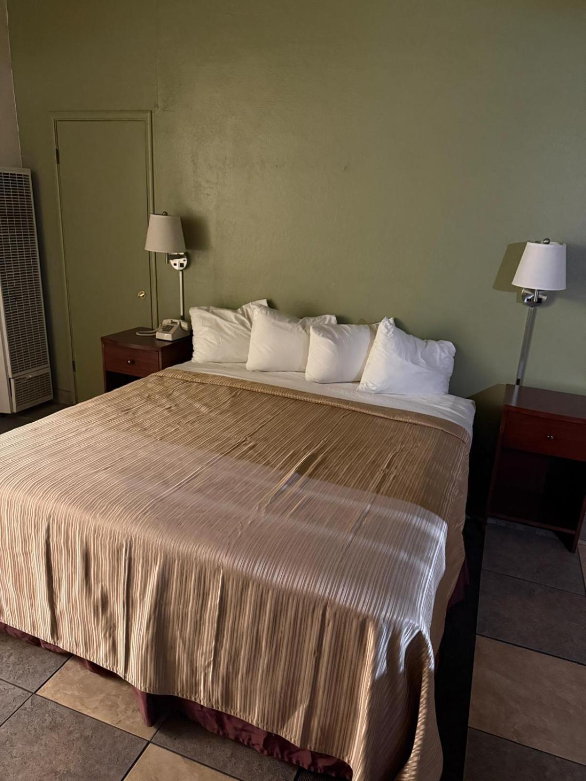 Cinderella Motel Hollister Εξωτερικό φωτογραφία